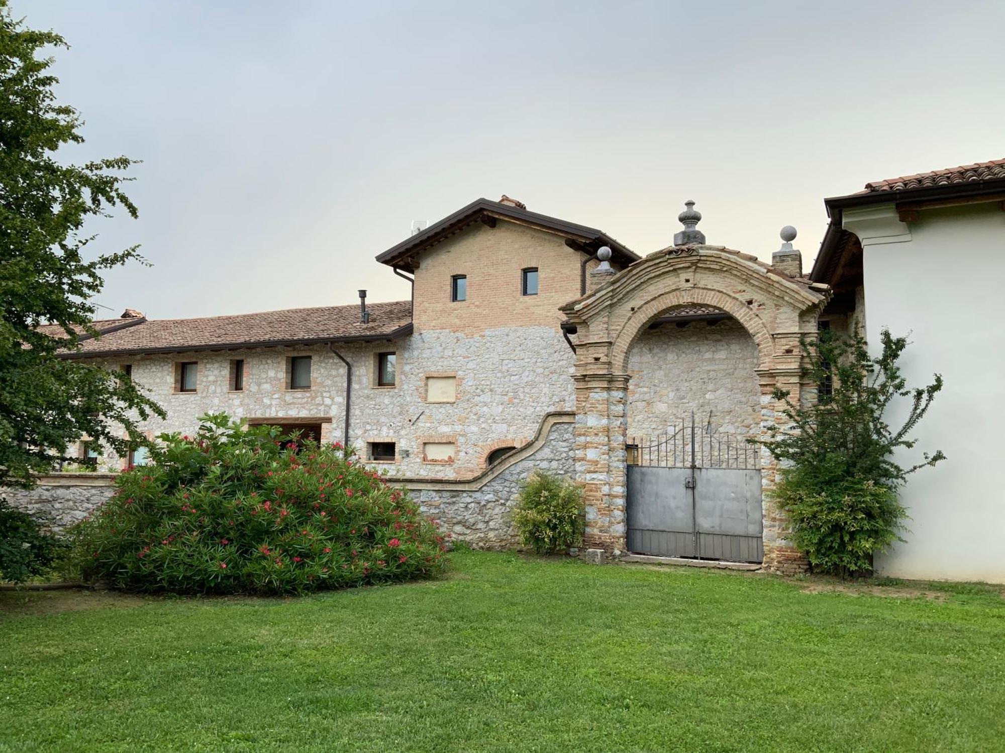 Borgo Palazzo Steffaneo Panzió San Vito al Torre Kültér fotó